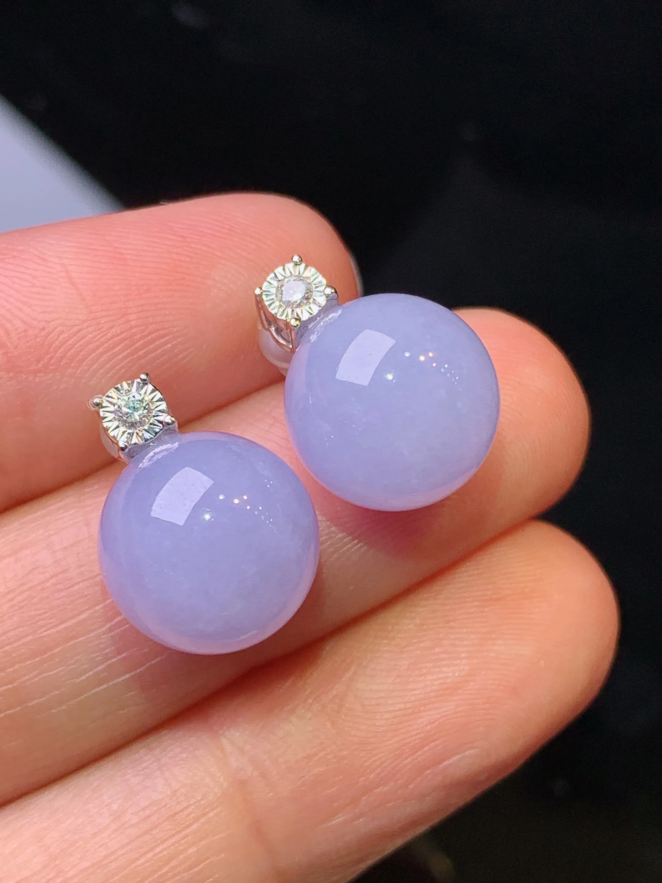 18k金钻镶嵌紫罗兰圆珠耳钉吊坠 玉质细腻 色泽艳丽清新 整体尺寸 14.5*11