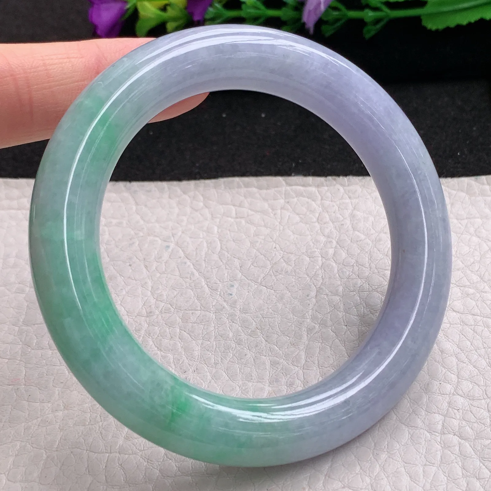 ll实拍56*11.6胖圆镯 缅甸翡翠精美春带彩圆条玉手镯 玉手环