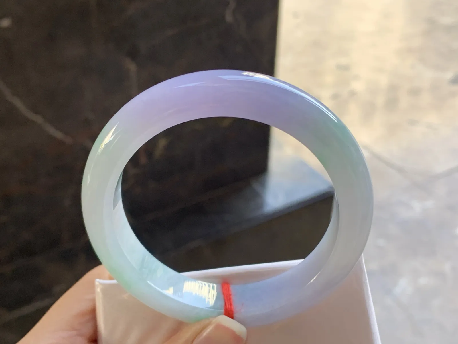 58-12.8-9.3

春带彩手镯^_^鲜艳 玉质温润