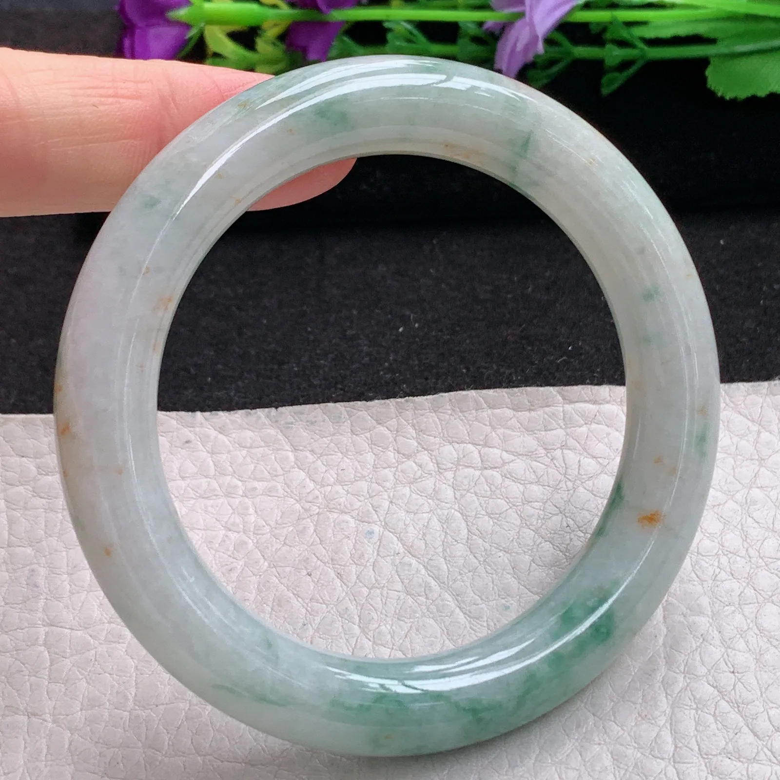 ll实拍55*10.5美人镯 缅甸翡翠精美飘花水润圆条玉手镯 玉手环