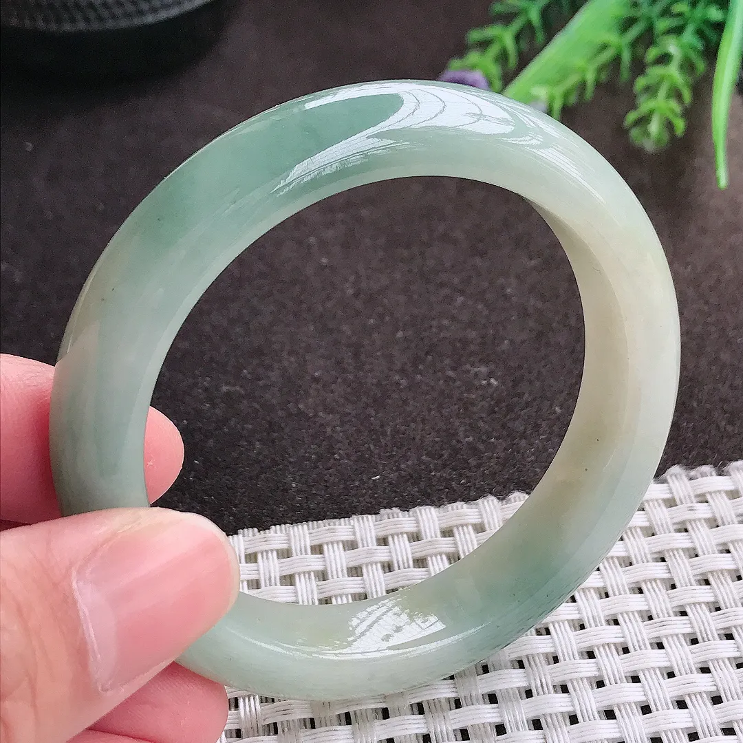 实拍A货翡翠52.5/11.8/8.5老坑冰润起胶特色飘花手镯宽边翡翠玉镯