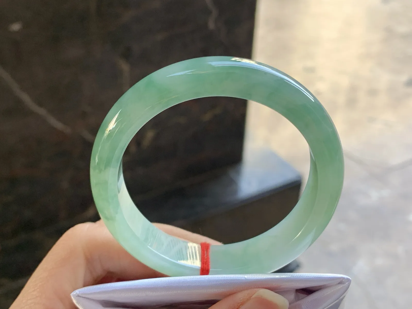 52-13-8.1

绿色手镯^_^鲜艳 细腻