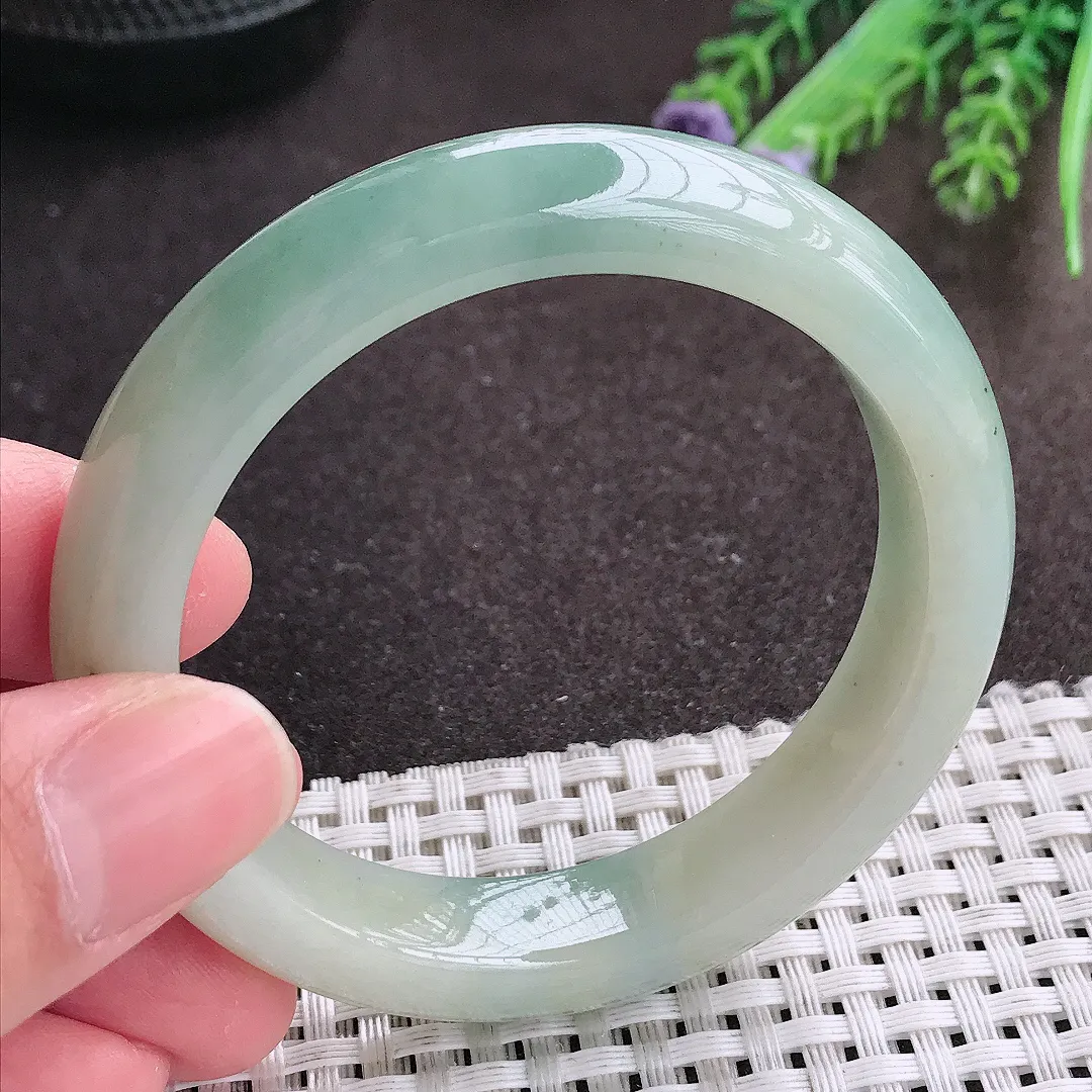 实拍A货翡翠52.5/11.8/8.5老坑冰润起胶特色飘花手镯宽边翡翠玉镯