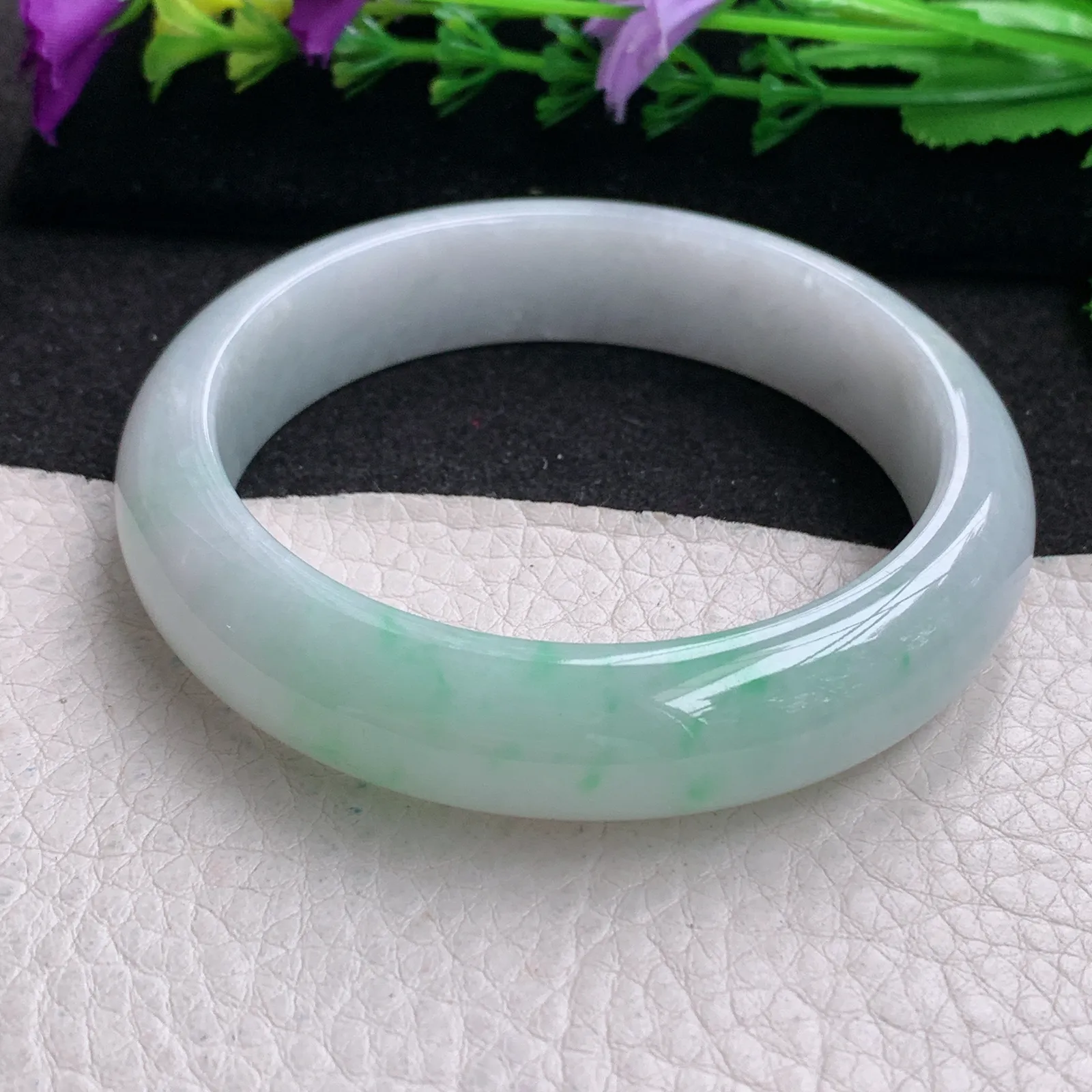 ll实拍58*14*8.5平安镯 缅甸翡翠精美飘绿水润宽边玉手镯 玉手环