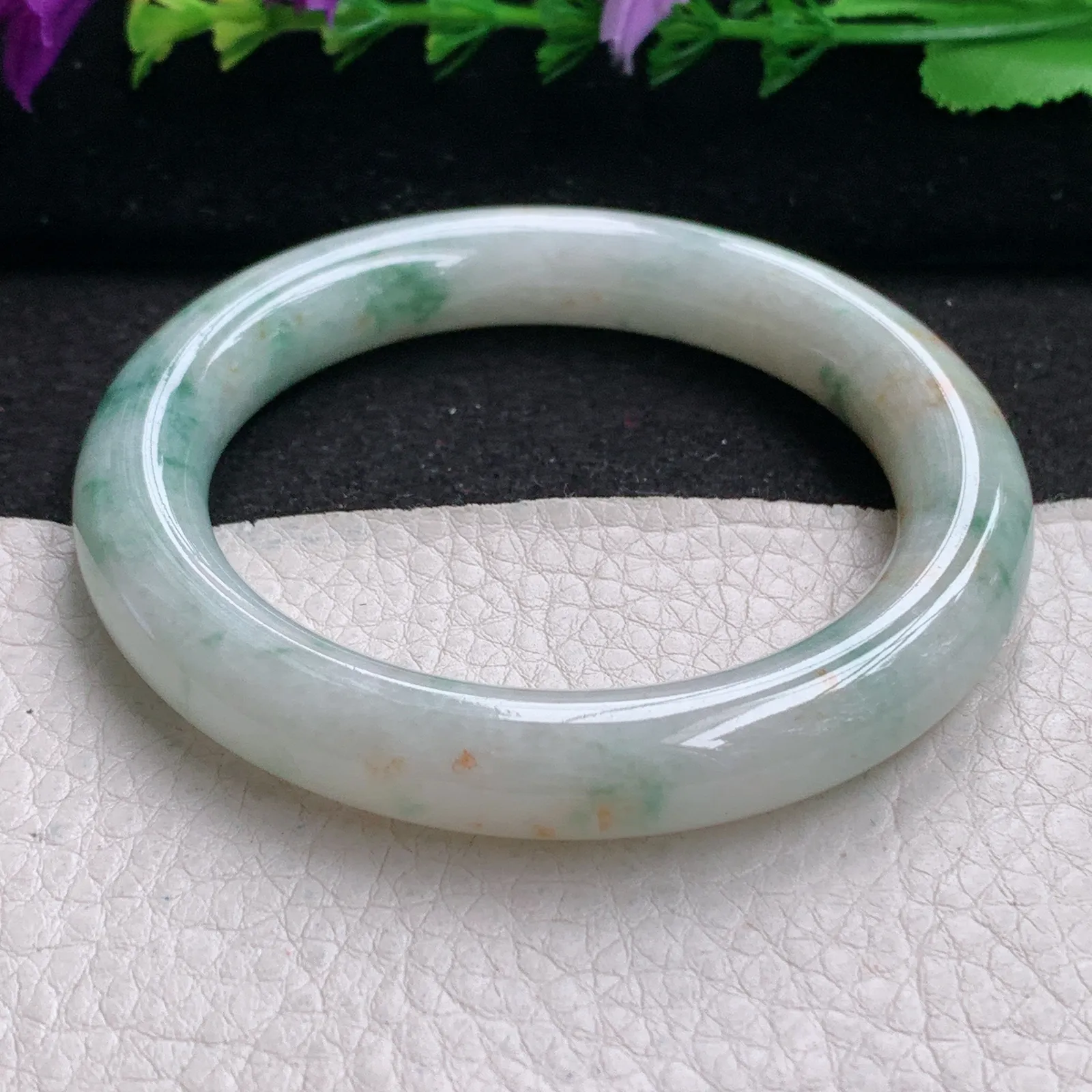 ll实拍55*10.5美人镯 缅甸翡翠精美飘花水润圆条玉手镯 玉手环