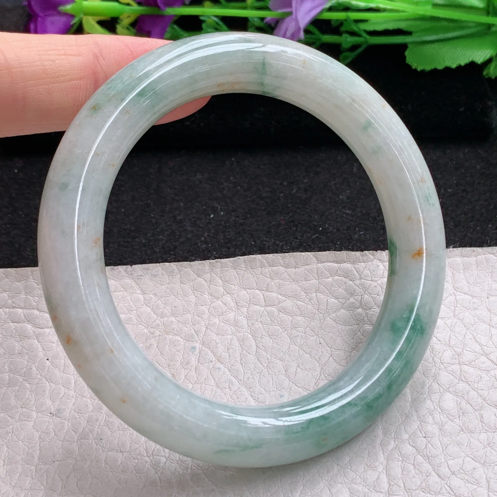 ll实拍55*10.5美人镯 缅甸翡翠精美飘花水润圆条玉手镯 玉手环