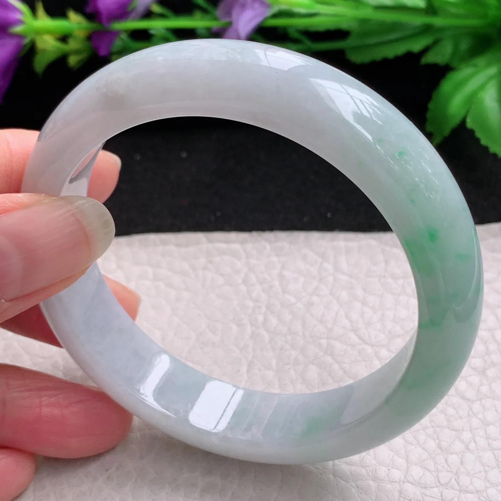 ll实拍58*14*8.5平安镯 缅甸翡翠精美飘绿水润宽边玉手镯 玉手环