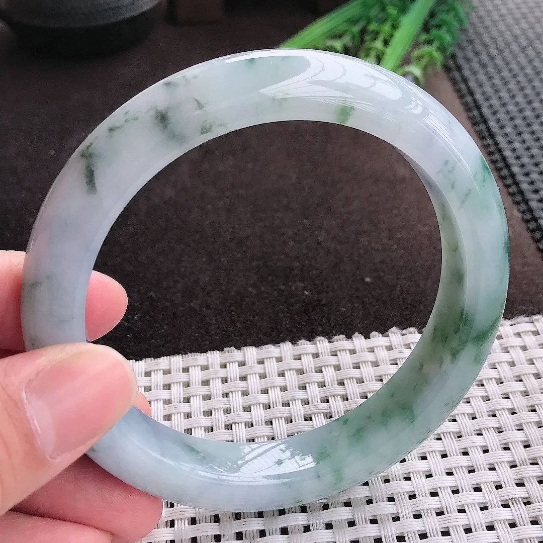 实拍A货翡翠63.5/12.5/9.8大圈口老坑冰润飘花手镯宽边玉镯