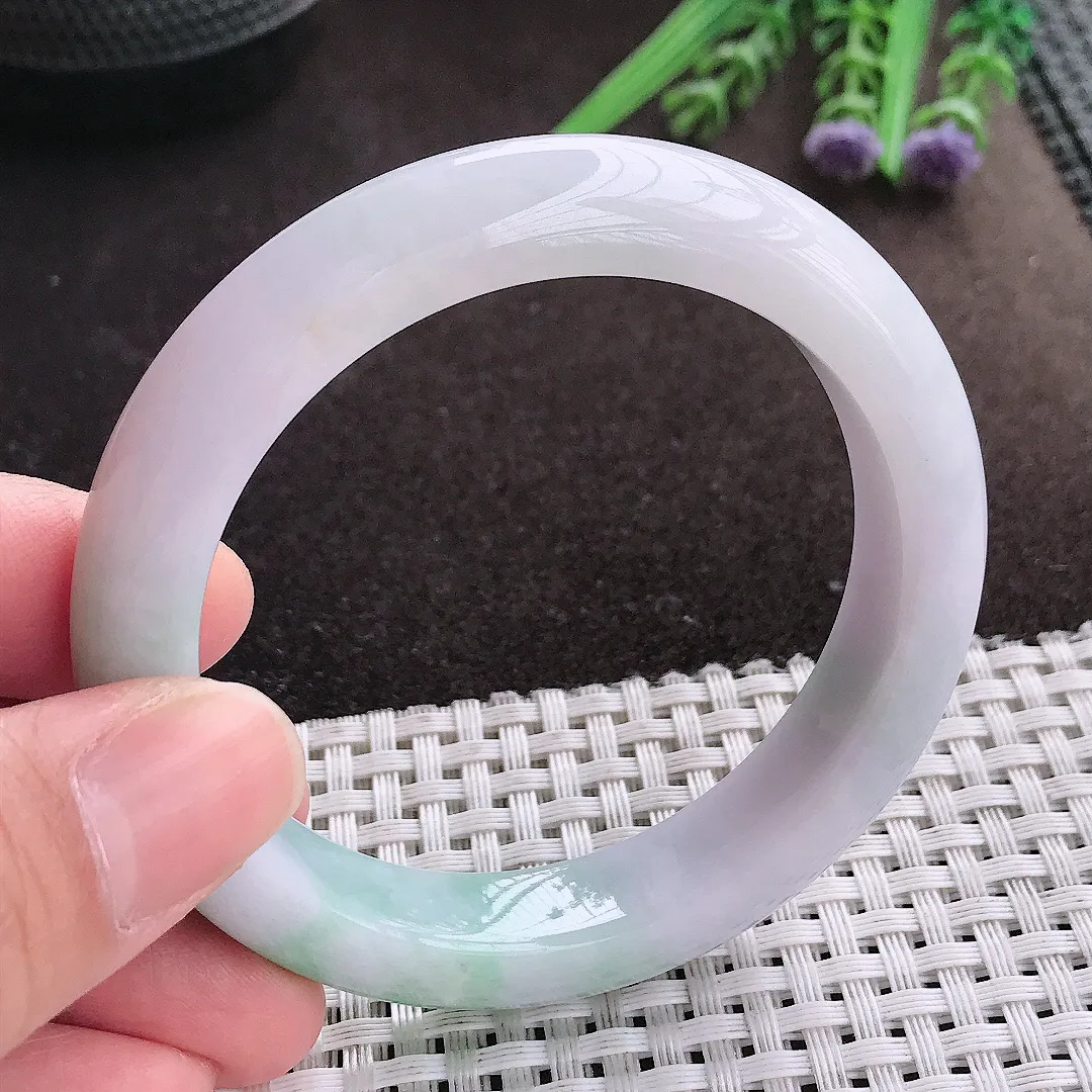 实拍A货翡翠54/11.5/8.8老坑精美飘阳绿手镯宽边玉镯