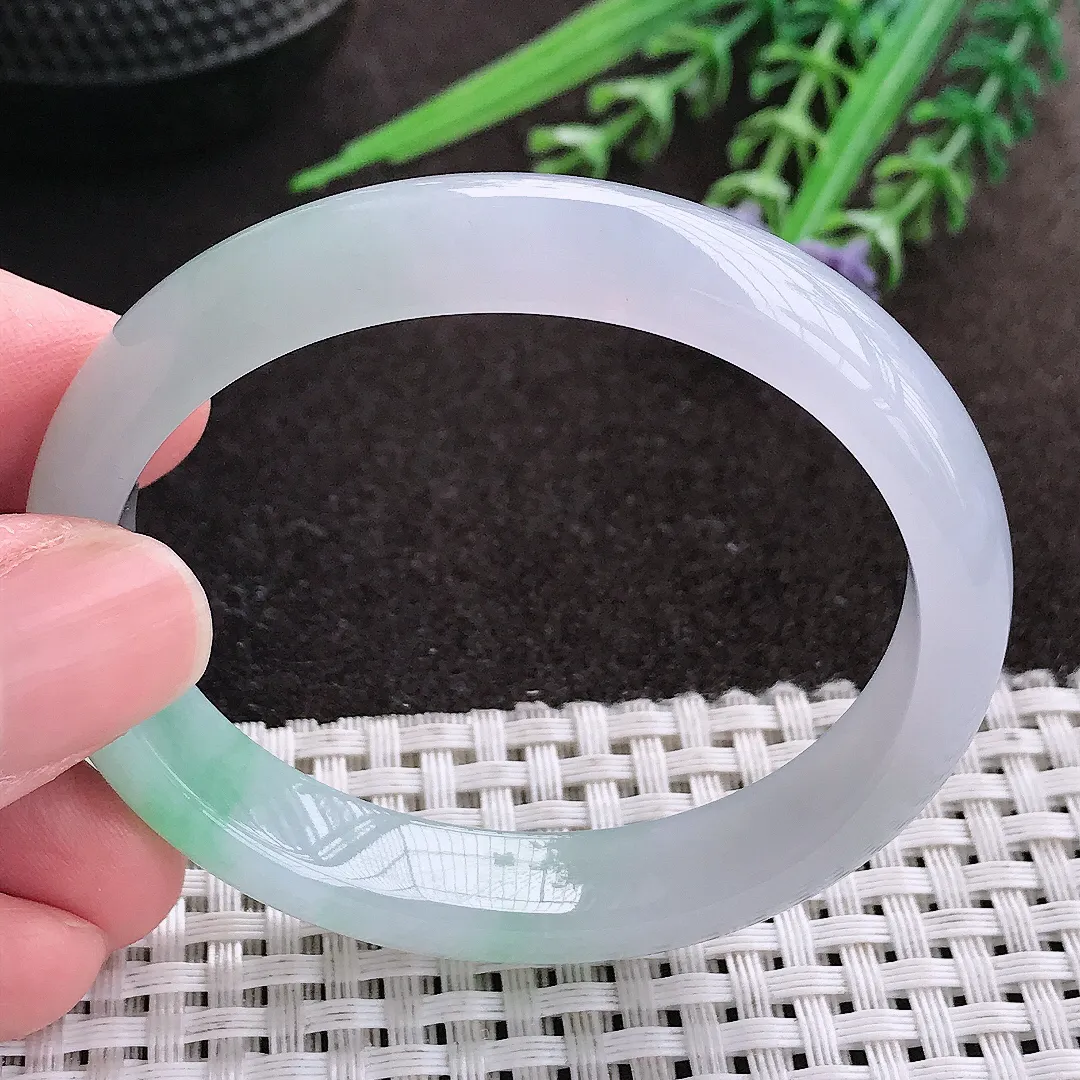 实拍A货翡翠52/46/10.8/6.6小圈口老坑冰胶果冻飘绿贵妃手镯宽边玉镯
