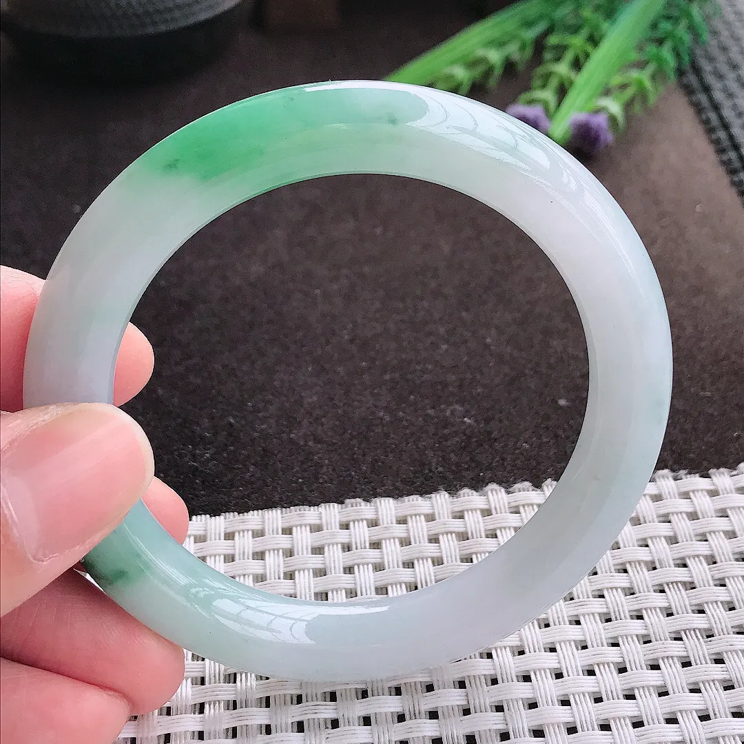 实拍A货翡翠56/9.7/9.9老坑冰润起胶飘绿圆条手镯翡翠玉镯玉手环