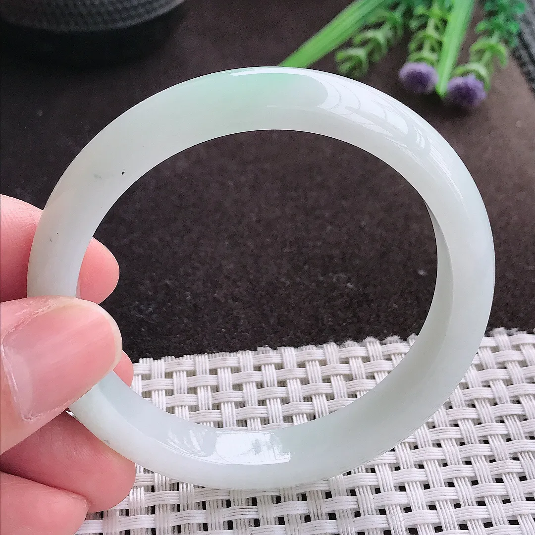 实拍A货翡翠55.8/10.2/7.8老坑冰润起胶手镯宽边玉镯