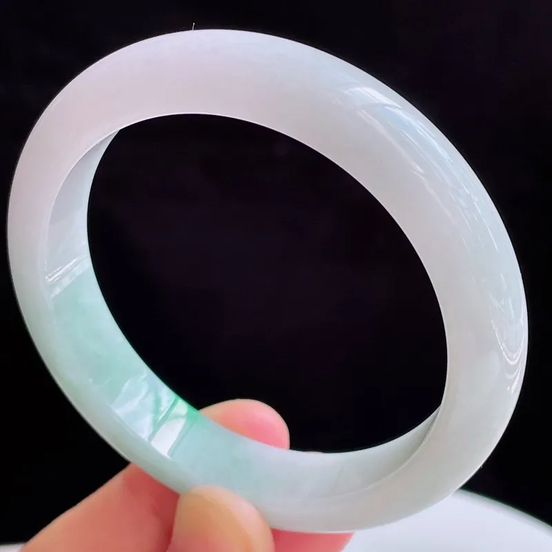 57圈有种有色天然翡翠A货飘阳绿玉手镯好种水水润手镯57.90g