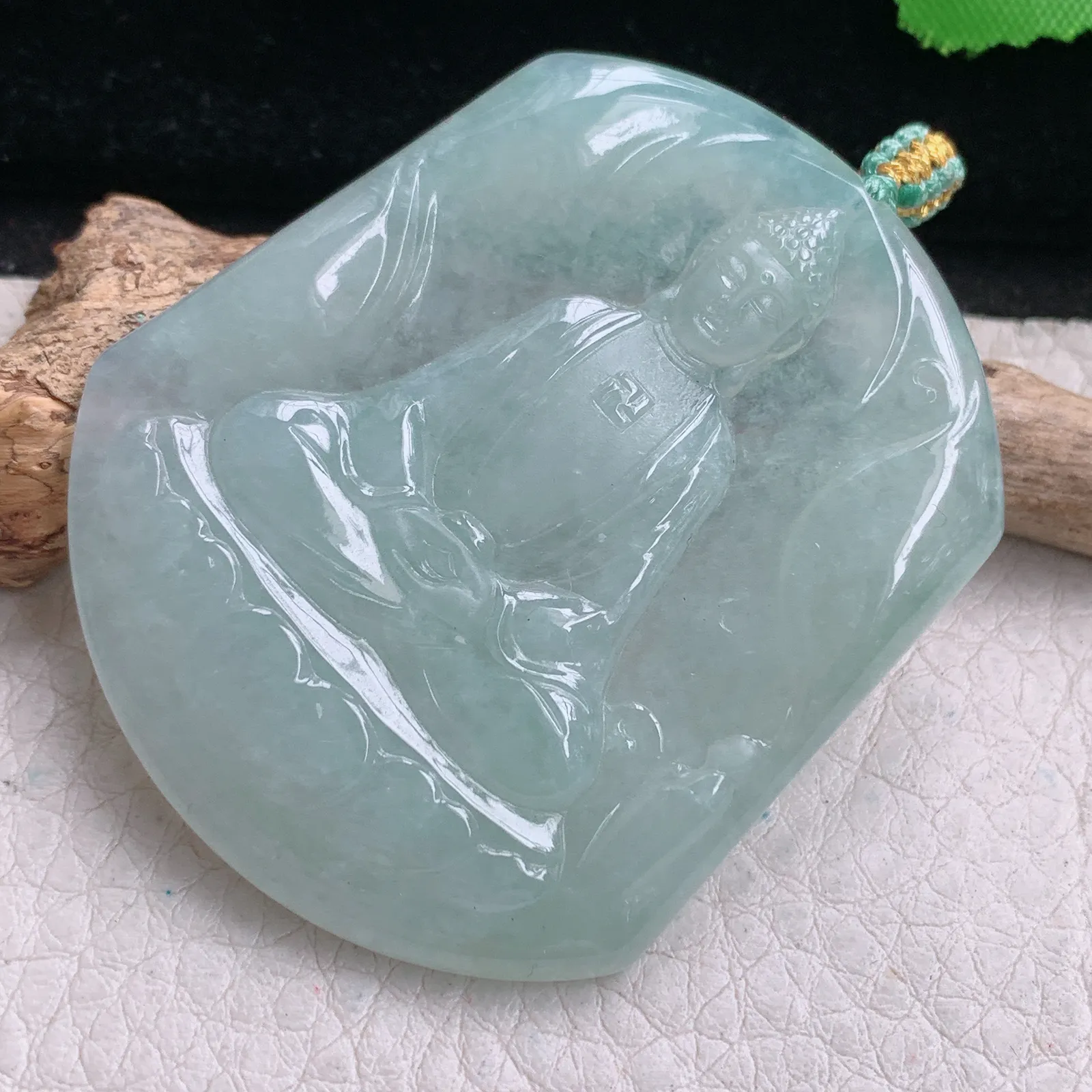 yn实拍51.5*43.8*5缅甸翡翠精雕冰晴大日如来佛祖 佛主玉吊坠 玉挂坠