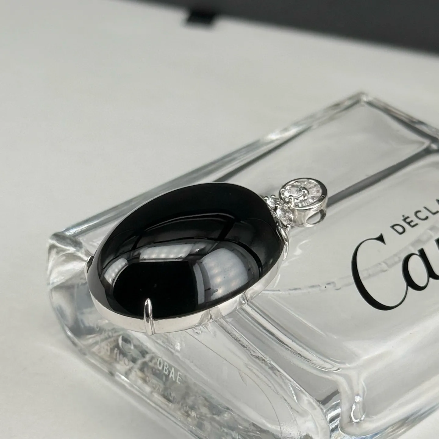 精品18k墨翠蛋面吊坠 种好色正 黑度极好 打灯通透 油性十足 尺寸40.9