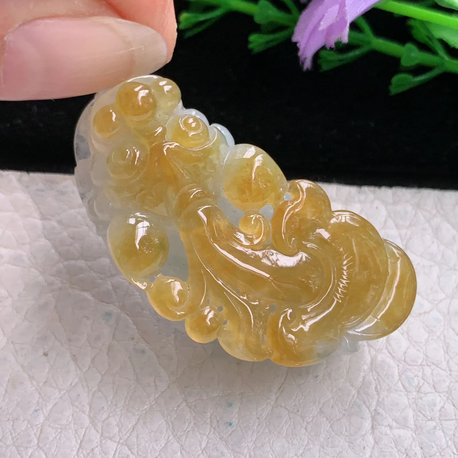 qxm实拍46*23*14.5缅甸翡翠精雕冰黄招财貔貅 玉皮休玉吊坠 玉挂坠