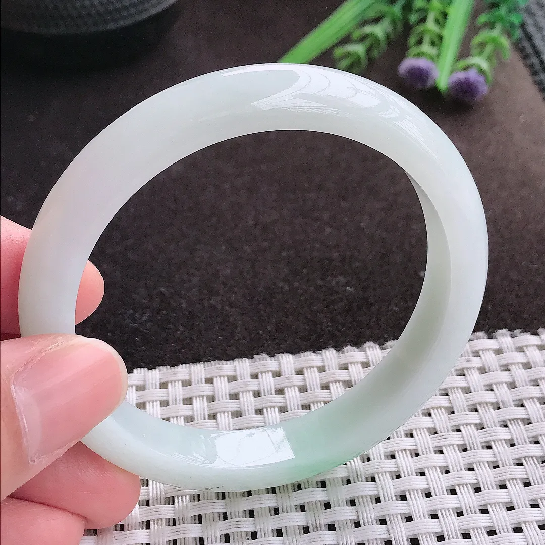 实拍A货翡翠55.8/10.2/7.8老坑冰润起胶手镯宽边玉镯