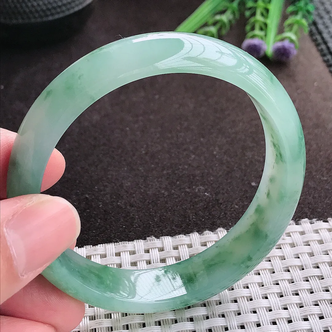 实拍A货翡翠58.5/14.3/7.2老坑冰胶水灵冰飘花手镯宽边玉镯
