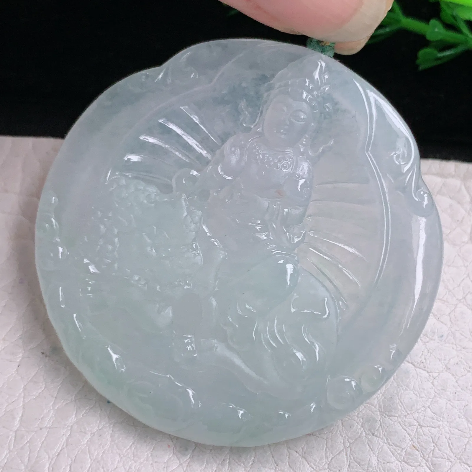 yn实拍52.5*5.8缅甸翡翠精雕冰晴文殊菩萨 生肖守护神玉吊坠 玉挂坠