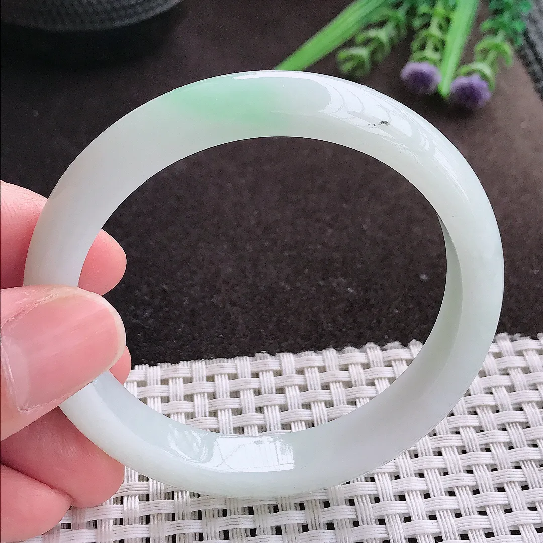 实拍A货翡翠55.8/10.2/7.8老坑冰润起胶手镯宽边玉镯