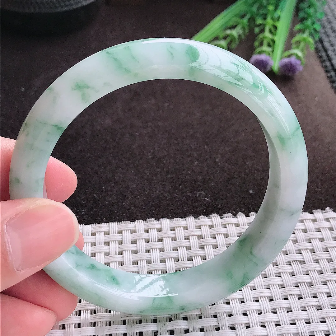 实拍A货翡翠58.8/12.5/8.4老坑冰润精美飘花手镯宽边玉镯