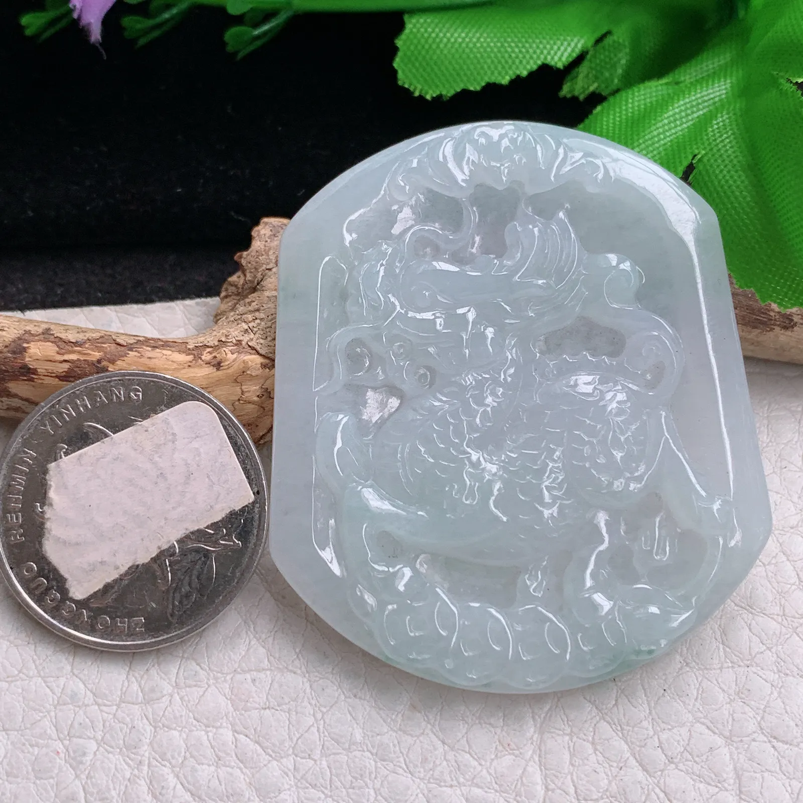 yn实拍51.8*45*5.6缅甸翡翠精雕纯美龙头龟玉吊坠 玉挂坠