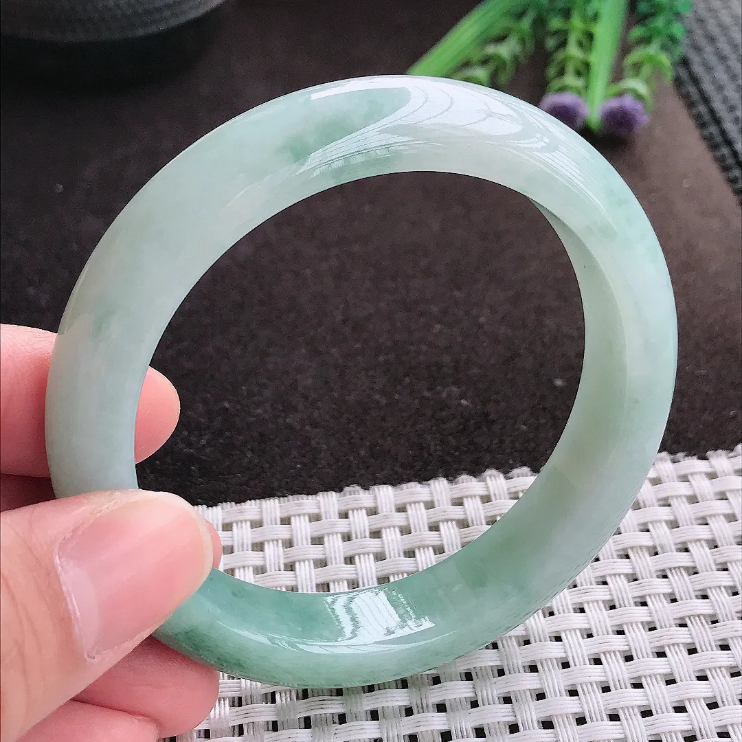 实拍A货翡翠57.8/13.1/8.7老坑冰润起胶飘花手镯宽边玉镯