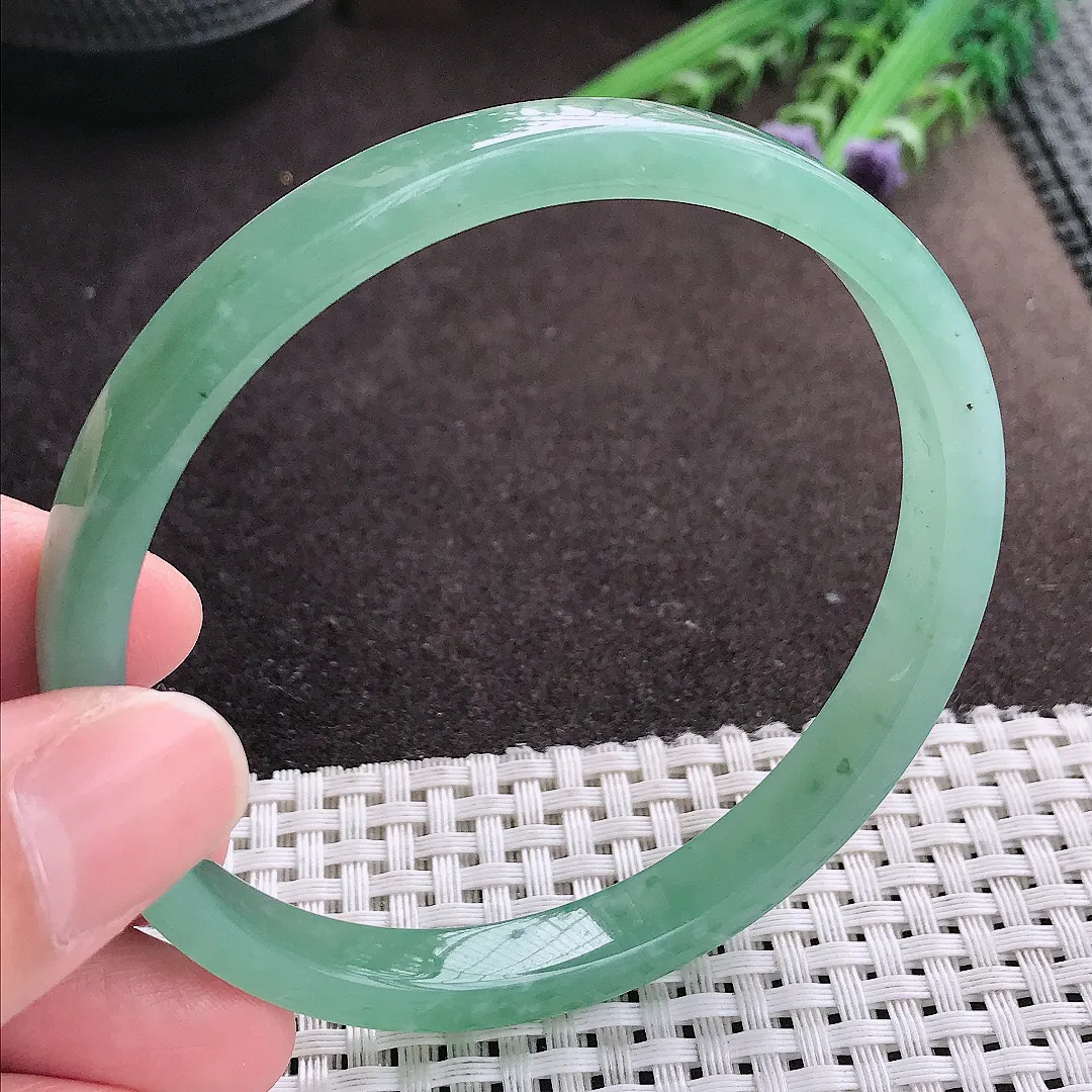 实拍A货翡翠66/8.5/5.5大圈口老坑冰润起胶满色蓝韵手镯翡翠玉镯方镯