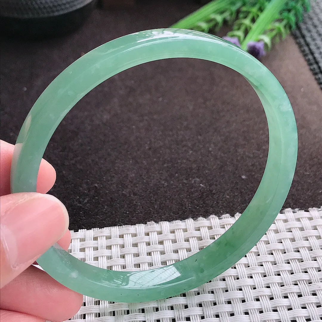 实拍A货翡翠66/8.5/5.5大圈口老坑冰润起胶满色蓝韵手镯翡翠玉镯方镯