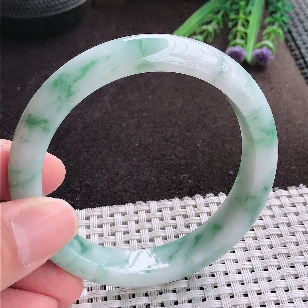 实拍A货翡翠58.8/12.5/8.4老坑冰润精美飘花手镯宽边玉镯