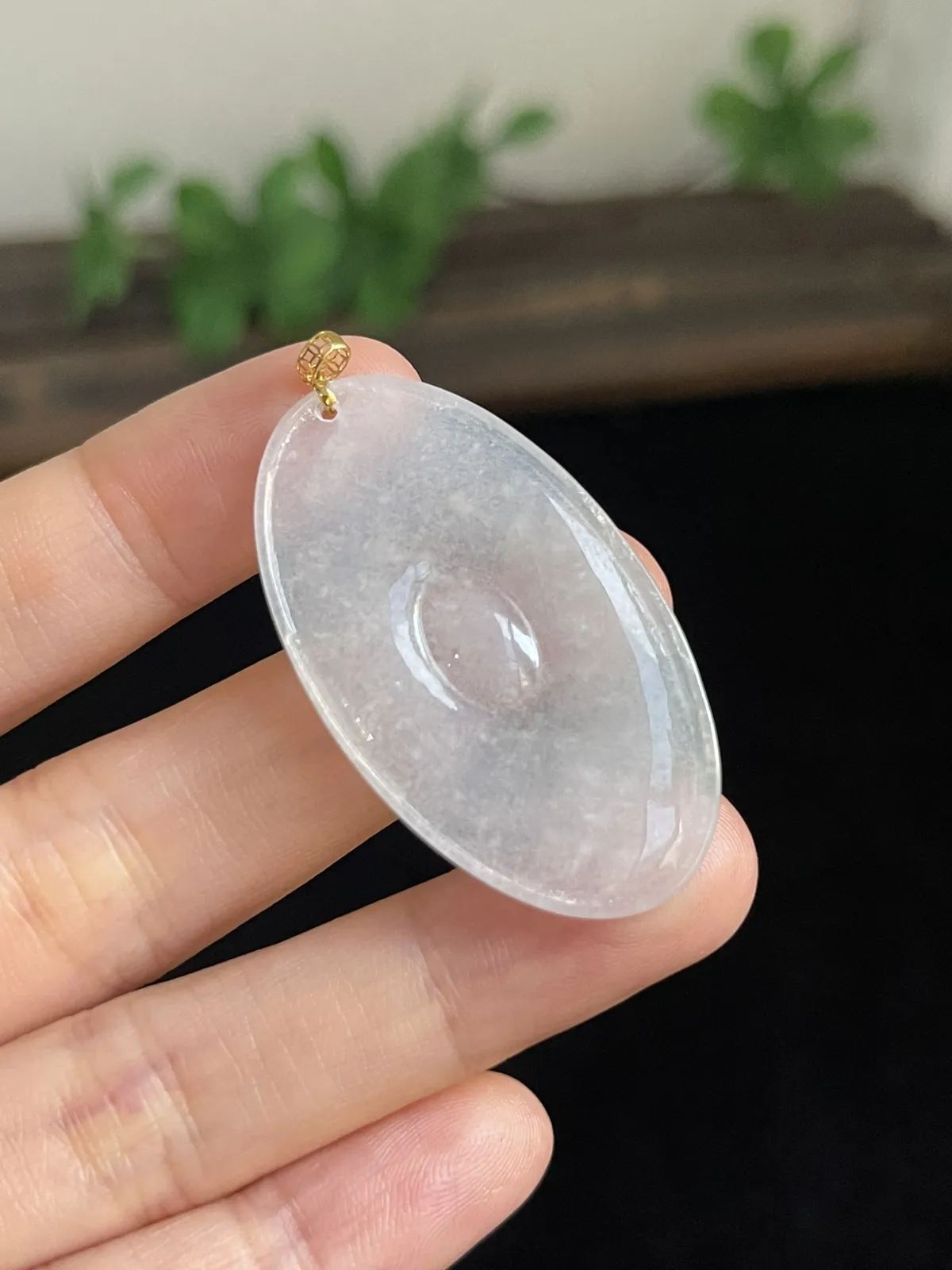 翡翠吊坠，印记：G18K