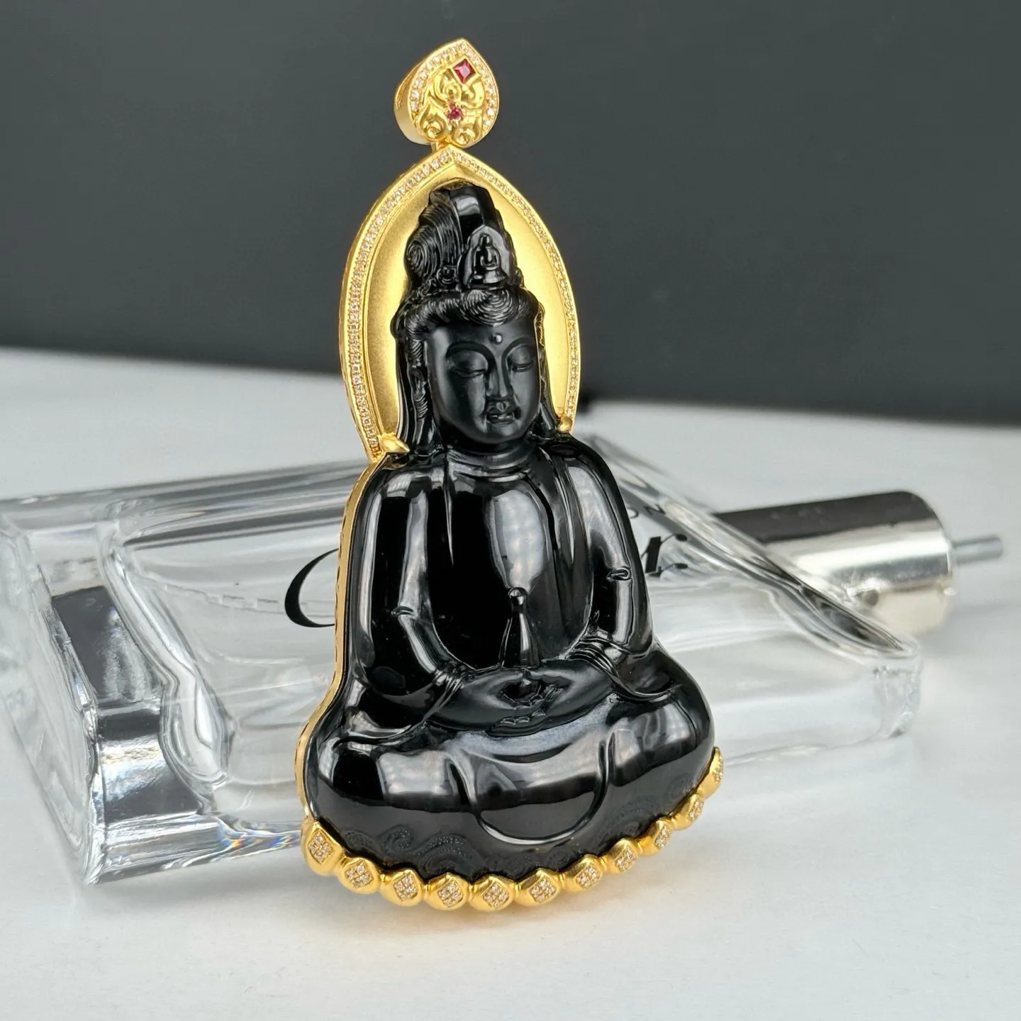 精品18k墨翠正装观音 种好色正 黑度极好 打灯通透 油性十足 尺寸78.2