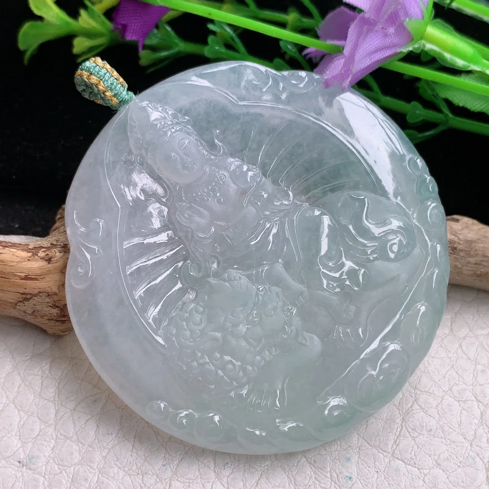 yn实拍52.5*5.8缅甸翡翠精雕冰晴文殊菩萨 生肖守护神玉吊坠 玉挂坠