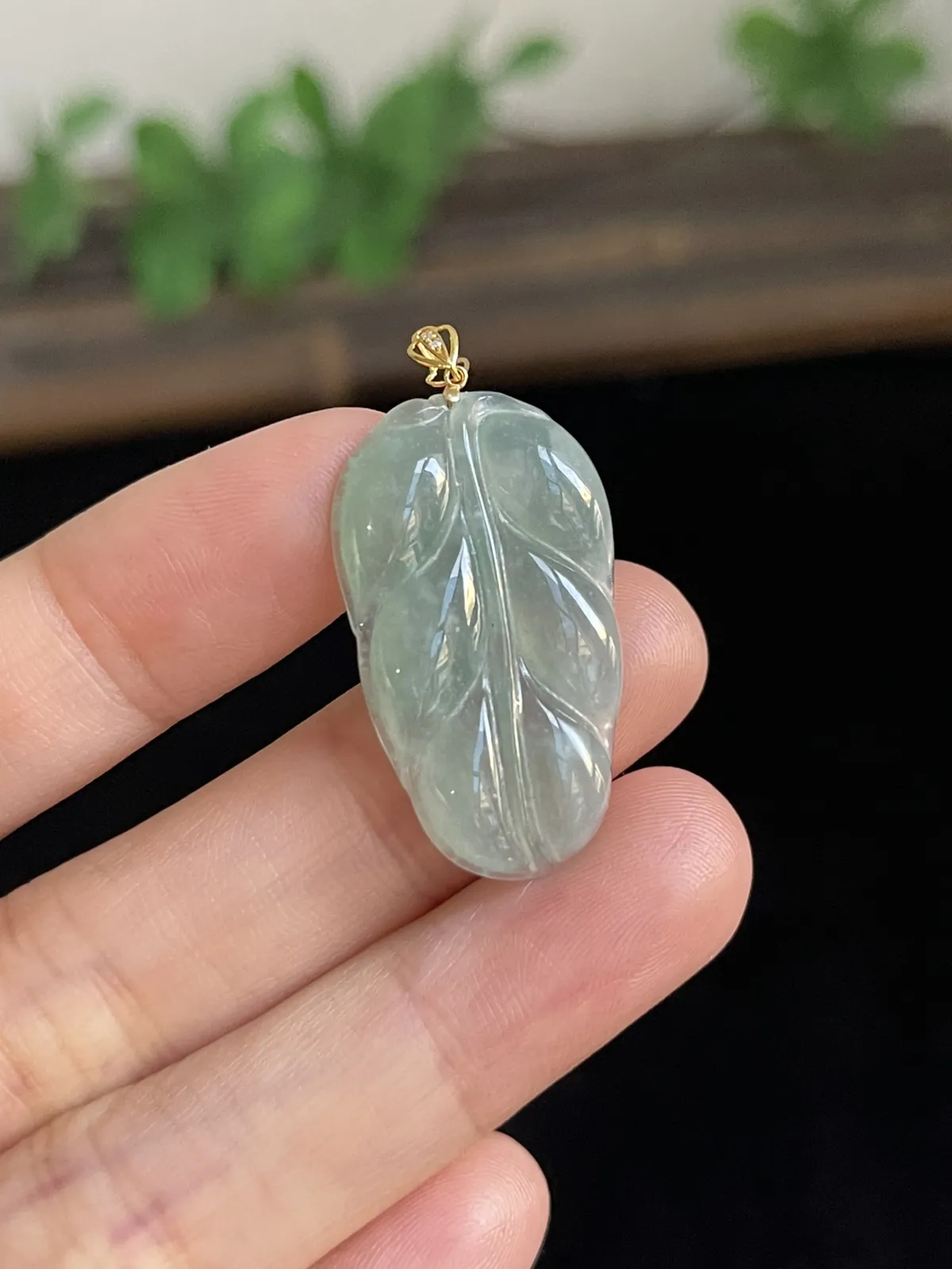 翡翠叶子，印记：G18K,伴钻石