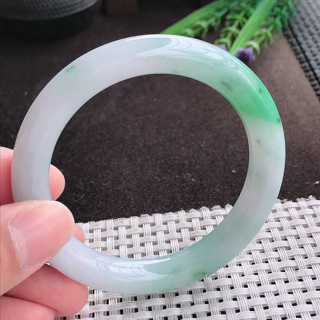 实拍A货翡翠56/9.7/9.9老坑冰润起胶飘绿圆条手镯翡翠玉镯玉手环