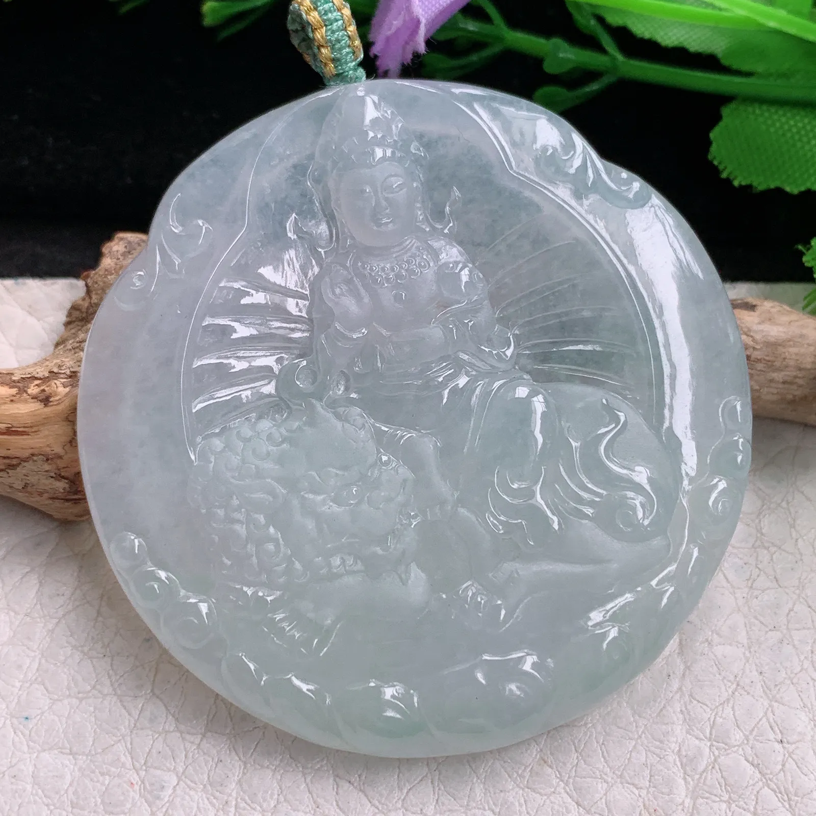 yn实拍52.5*5.8缅甸翡翠精雕冰晴文殊菩萨 生肖守护神玉吊坠 玉挂坠