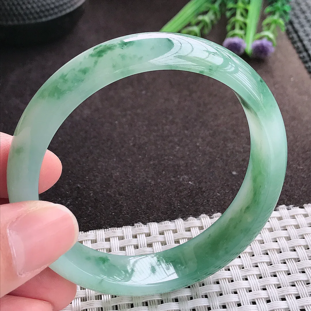 实拍A货翡翠58.5/14.3/7.2老坑冰胶水灵冰飘花手镯宽边玉镯