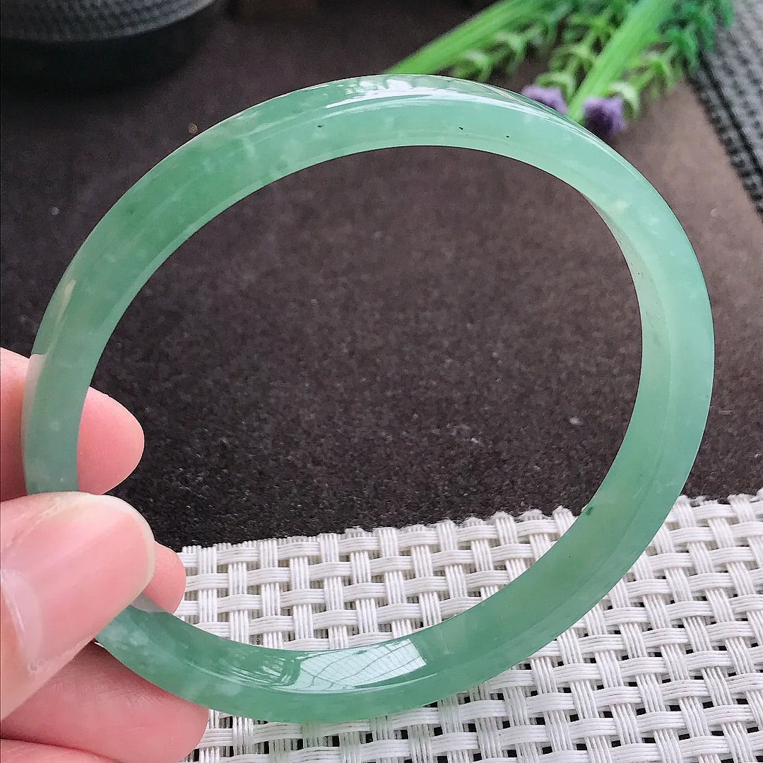 实拍A货翡翠66/8.5/5.5大圈口老坑冰润起胶满色蓝韵手镯翡翠玉镯方镯