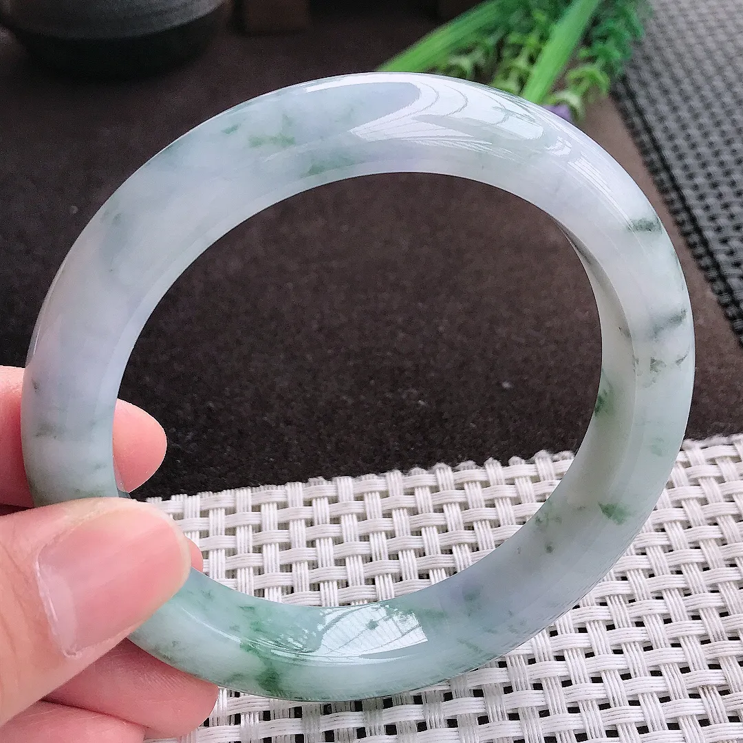 实拍A货翡翠63.5/12.5/9.8大圈口老坑冰润飘花手镯宽边玉镯