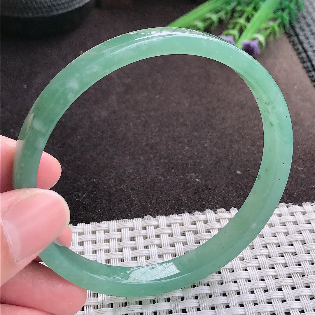 实拍A货翡翠66/8.5/5.5大圈口老坑冰润起胶满色蓝韵手镯翡翠玉镯方镯