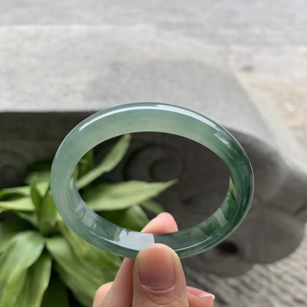 圈口54.8-46.6-11.5-7 【芙蓉绿贵妃手镯】贵妃54 55可戴