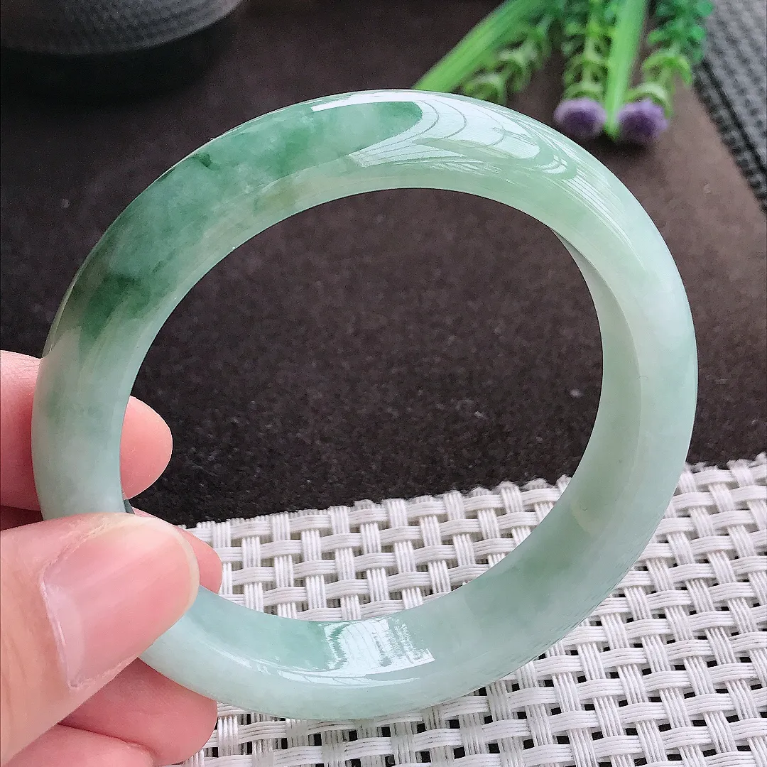 实拍A货翡翠57.8/13.1/8.7老坑冰润起胶飘花手镯宽边玉镯