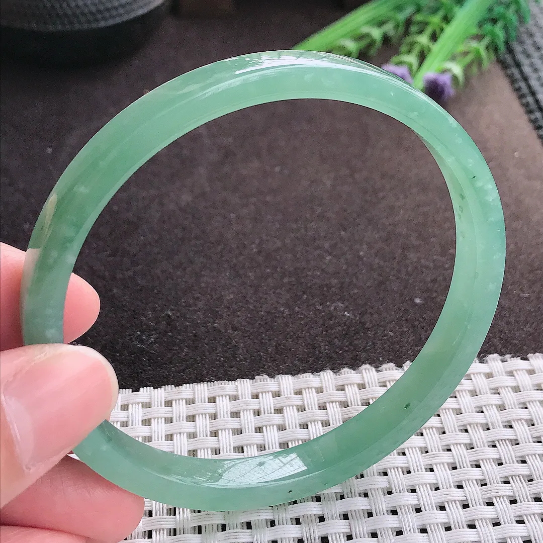 实拍A货翡翠66/8.5/5.5大圈口老坑冰润起胶满色蓝韵手镯翡翠玉镯方镯