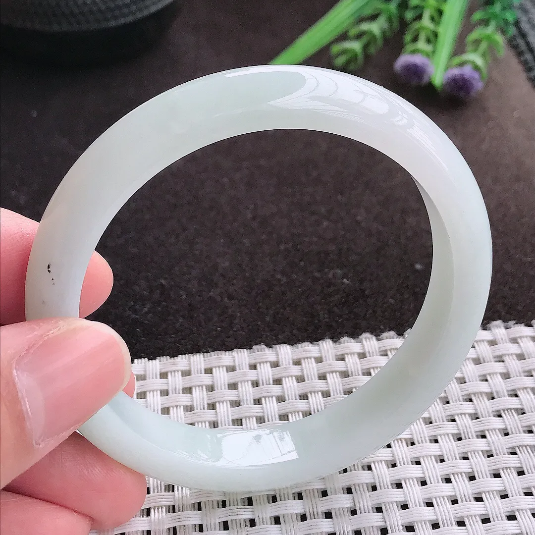 实拍A货翡翠55.8/10.2/7.8老坑冰润起胶手镯宽边玉镯