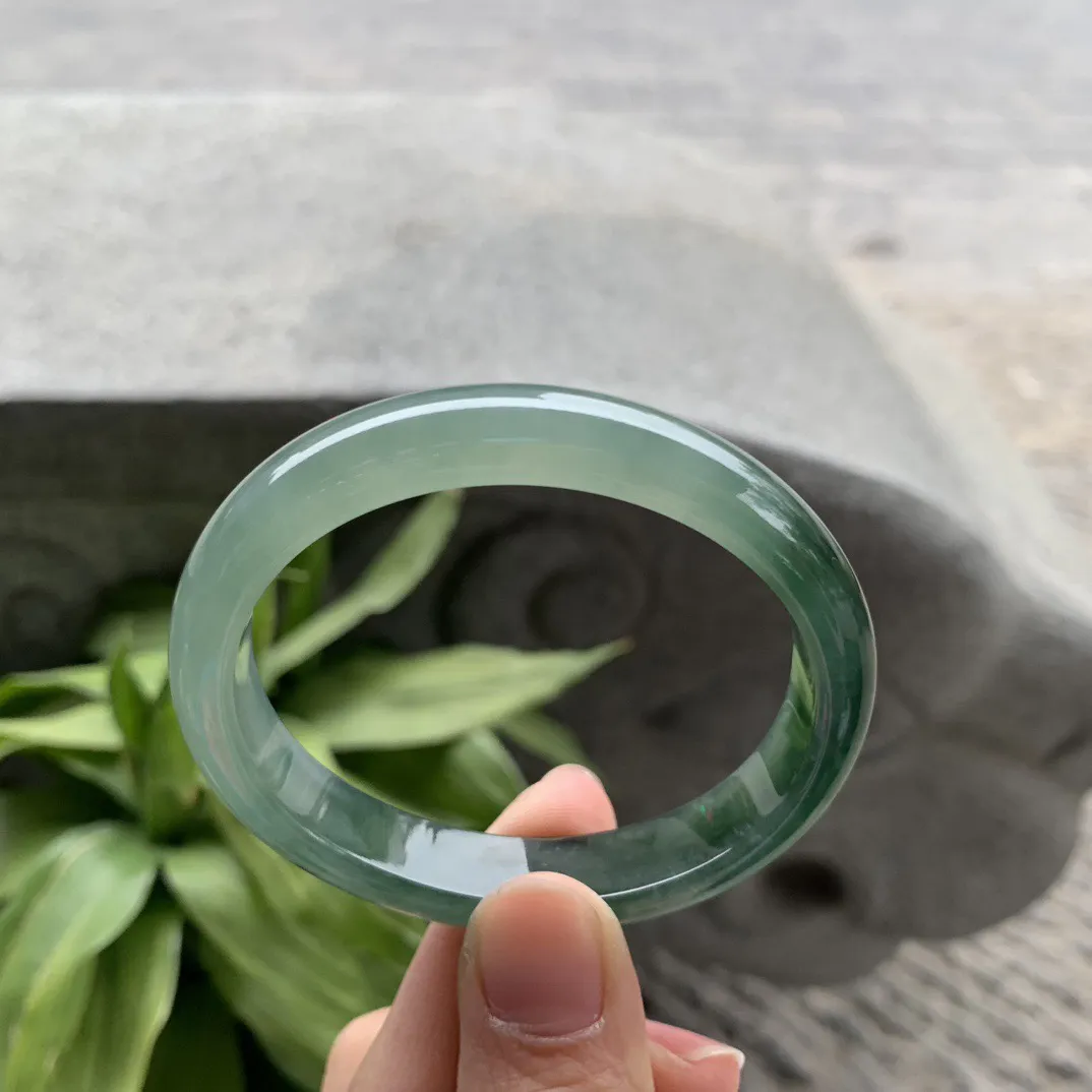 圈口54.8-46.6-11.5-7 【芙蓉绿贵妃手镯】贵妃54 55可戴