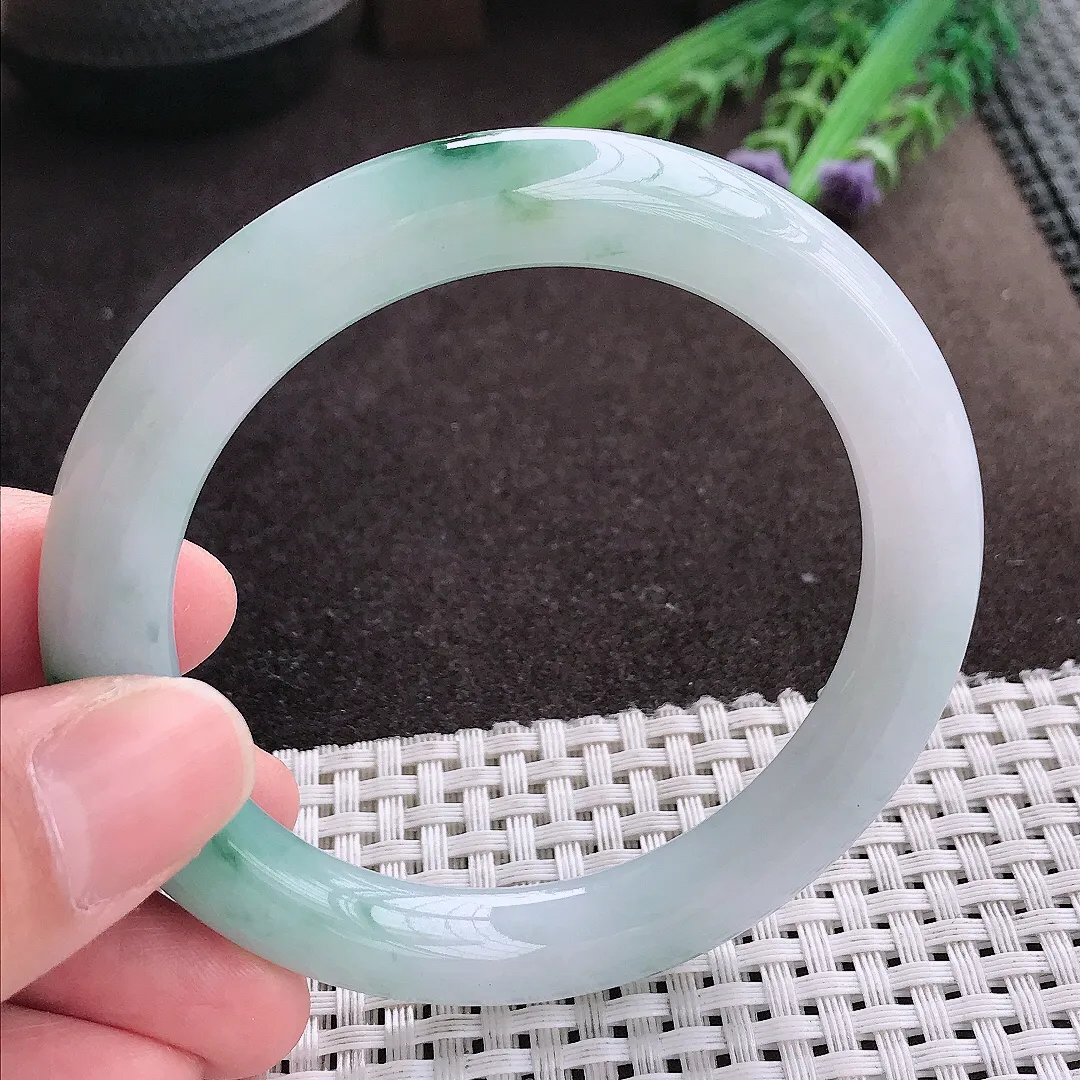 实拍A货翡翠56/9.7/9.9老坑冰润起胶飘绿圆条手镯翡翠玉镯玉手环