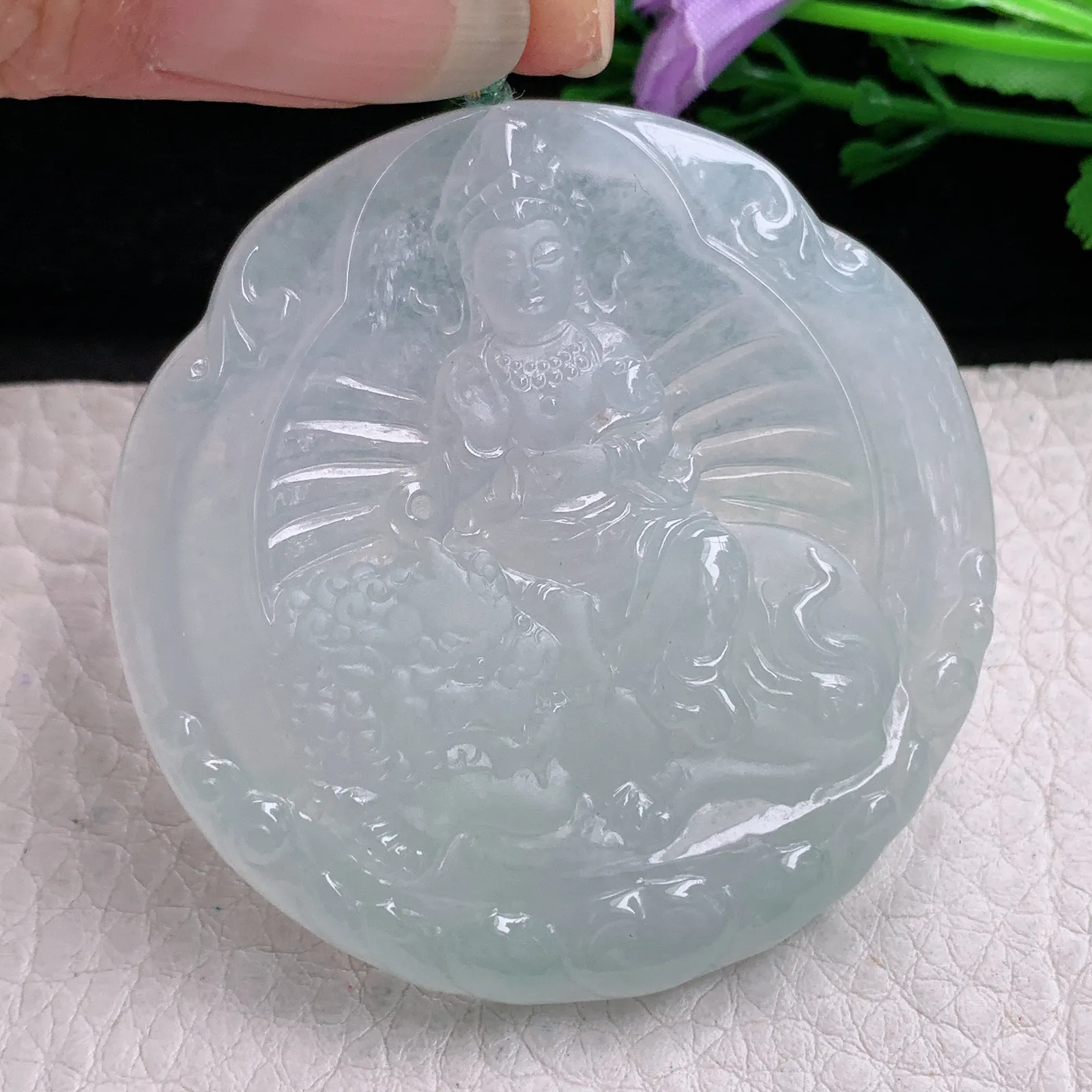 yn实拍52.5*5.8缅甸翡翠精雕冰晴文殊菩萨 生肖守护神玉吊坠 玉挂坠