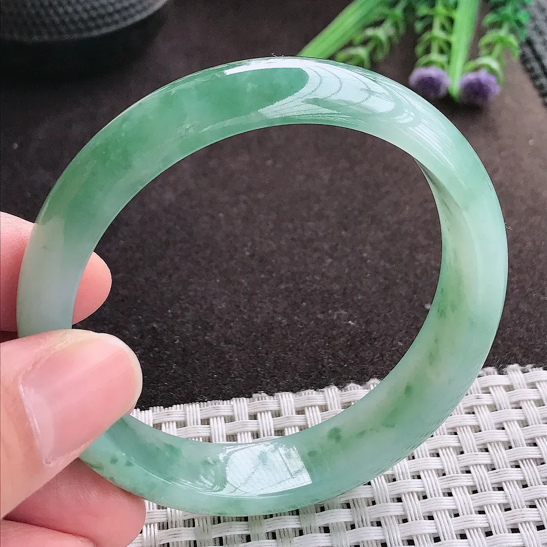 实拍A货翡翠58.5/14.3/7.2老坑冰胶水灵冰飘花手镯宽边玉镯