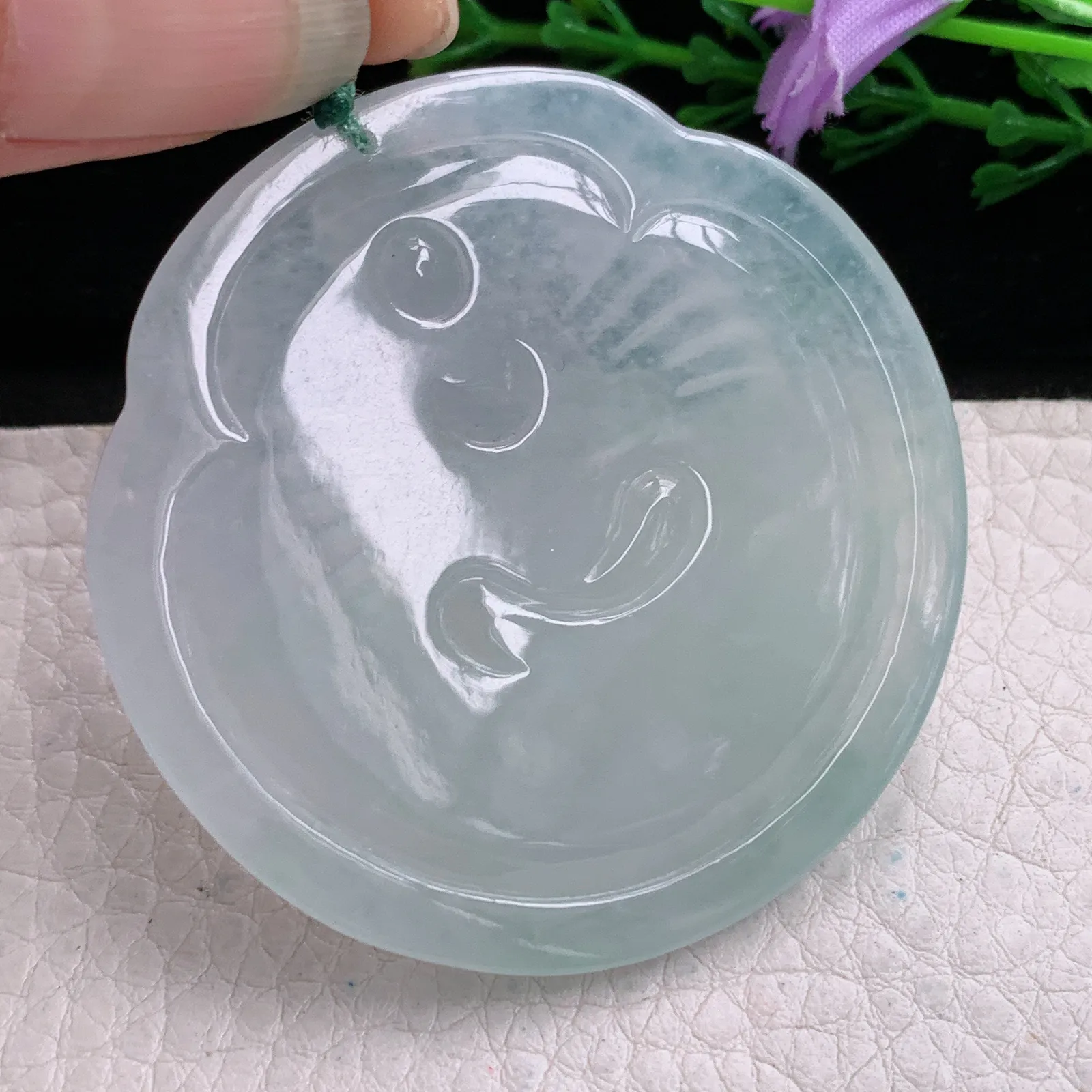 yn实拍52.5*5.8缅甸翡翠精雕冰晴文殊菩萨 生肖守护神玉吊坠 玉挂坠