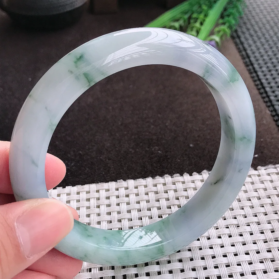 实拍A货翡翠63.5/12.5/9.8大圈口老坑冰润飘花手镯宽边玉镯